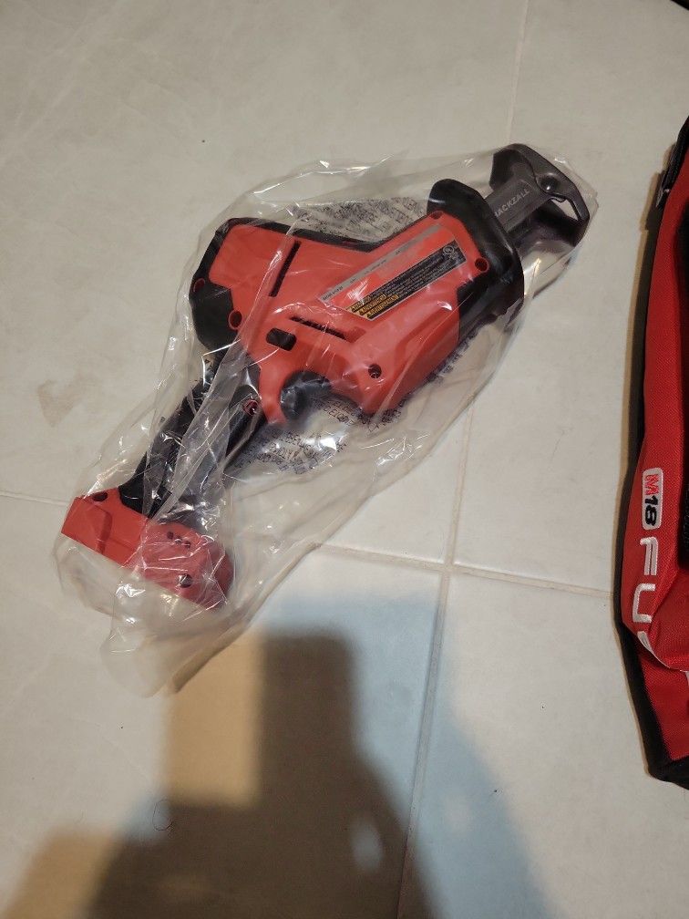 Milwaukee M18 Hazksall