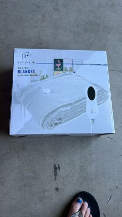 Heated Blanket With Foot Pouch