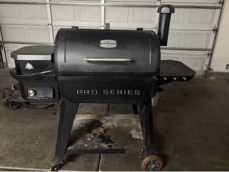 PITBOSS PROSERIES SMOKER 1150