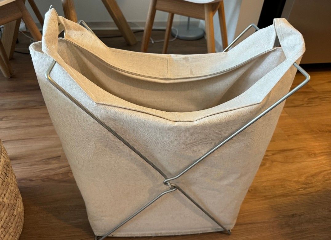 MUJI Laundery Basket