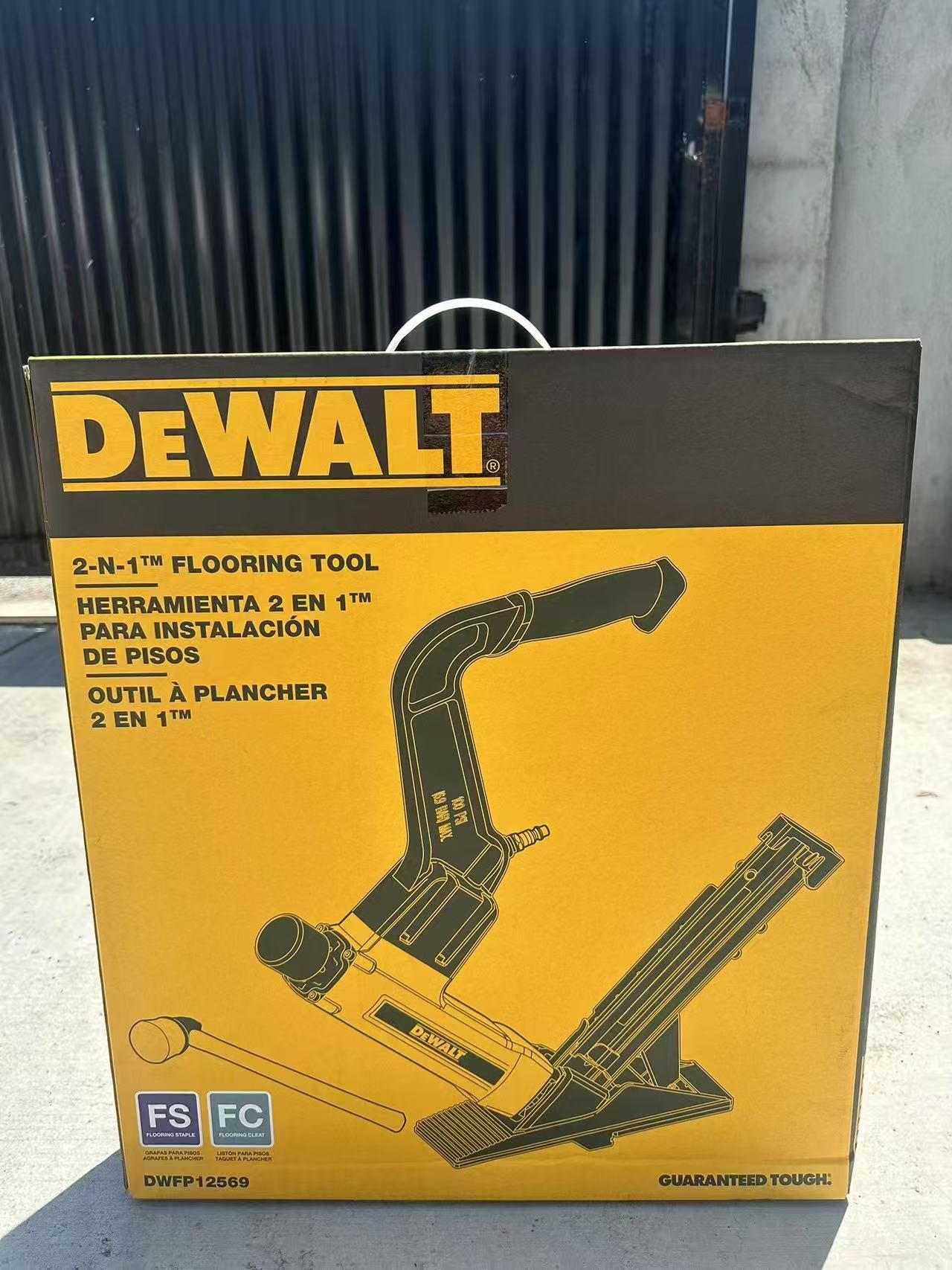 DEWALT Flooring Tools