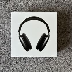 (BRAND NEW) AirPods Max