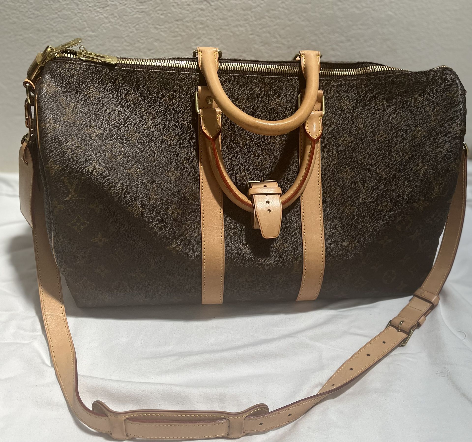 Louis Vuitton Keepall 45 carry-on Duffle Bag (Authentic)