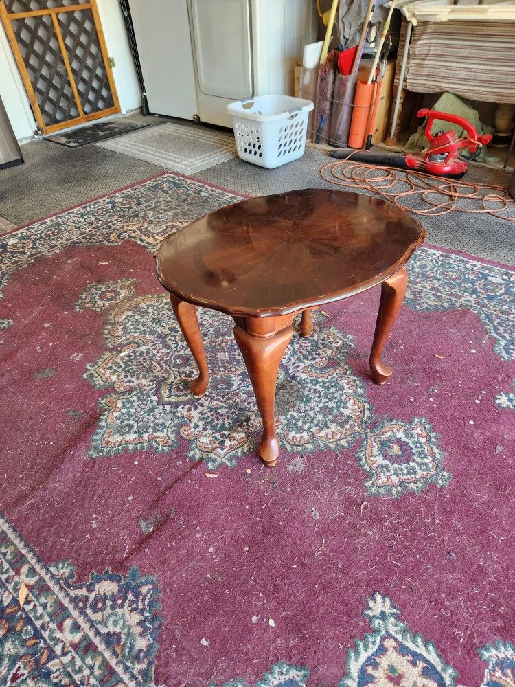 28 x 23 x 21" tall, nice brown end table