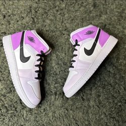 Air Jordan 1 Mid GS Barely Grape