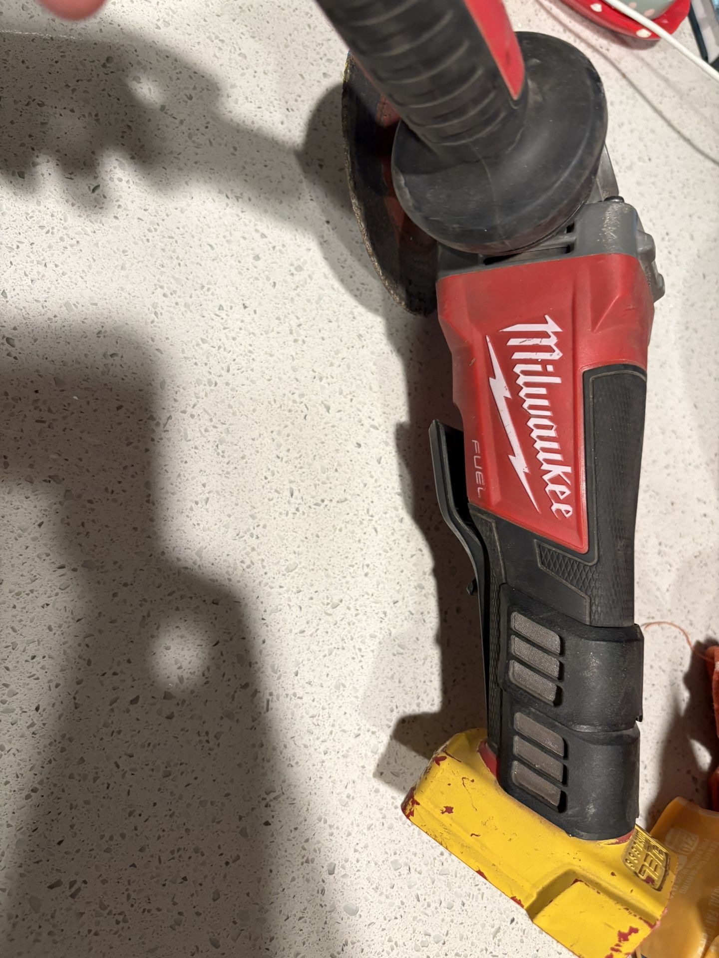 M18 Fuel grinder