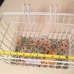 Front handle-bar bike basket