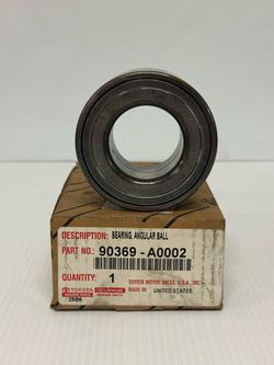 NOS NIB Genuine Toyota SIENNA HIGHLANDER Front Axle Hub Bearing 90369-A0002