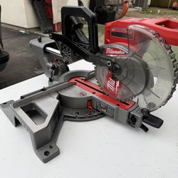 📌Milwaukee M18 FUEL 18V Lithium-Ion Brushless Cordless 7-1/4 in. Dual Bevel Sliding Compound Miter Saw (Tool-Only)👉PRECIO FIRME NO MENOS👉$350