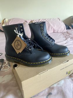 Doc Martens Vegan leather