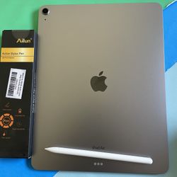 Apple IPad Air 13” (M2 chip / 2024  model) 128GB with Pen, keyboard & Accessories (warranty 10/2025) 