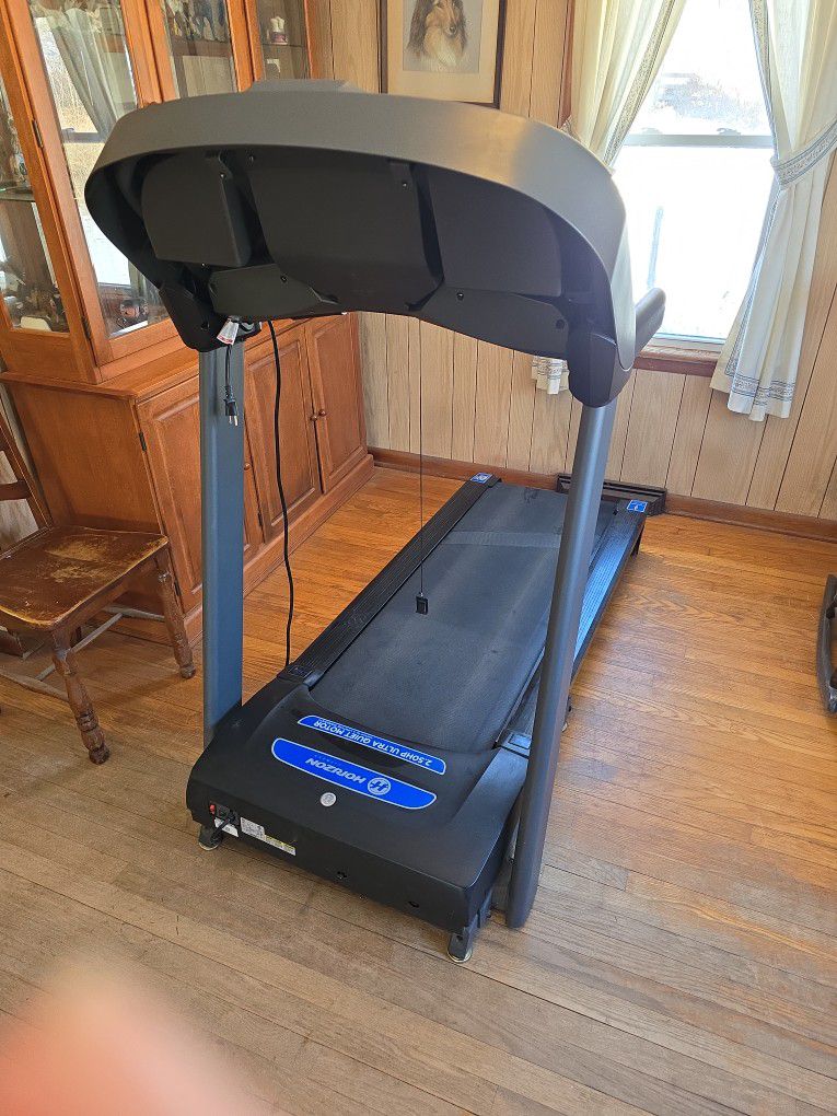 T101 Treadmill, Infrequently Used