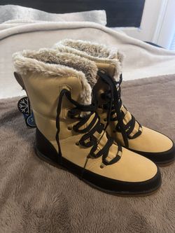 Women’s Boots SZ 10