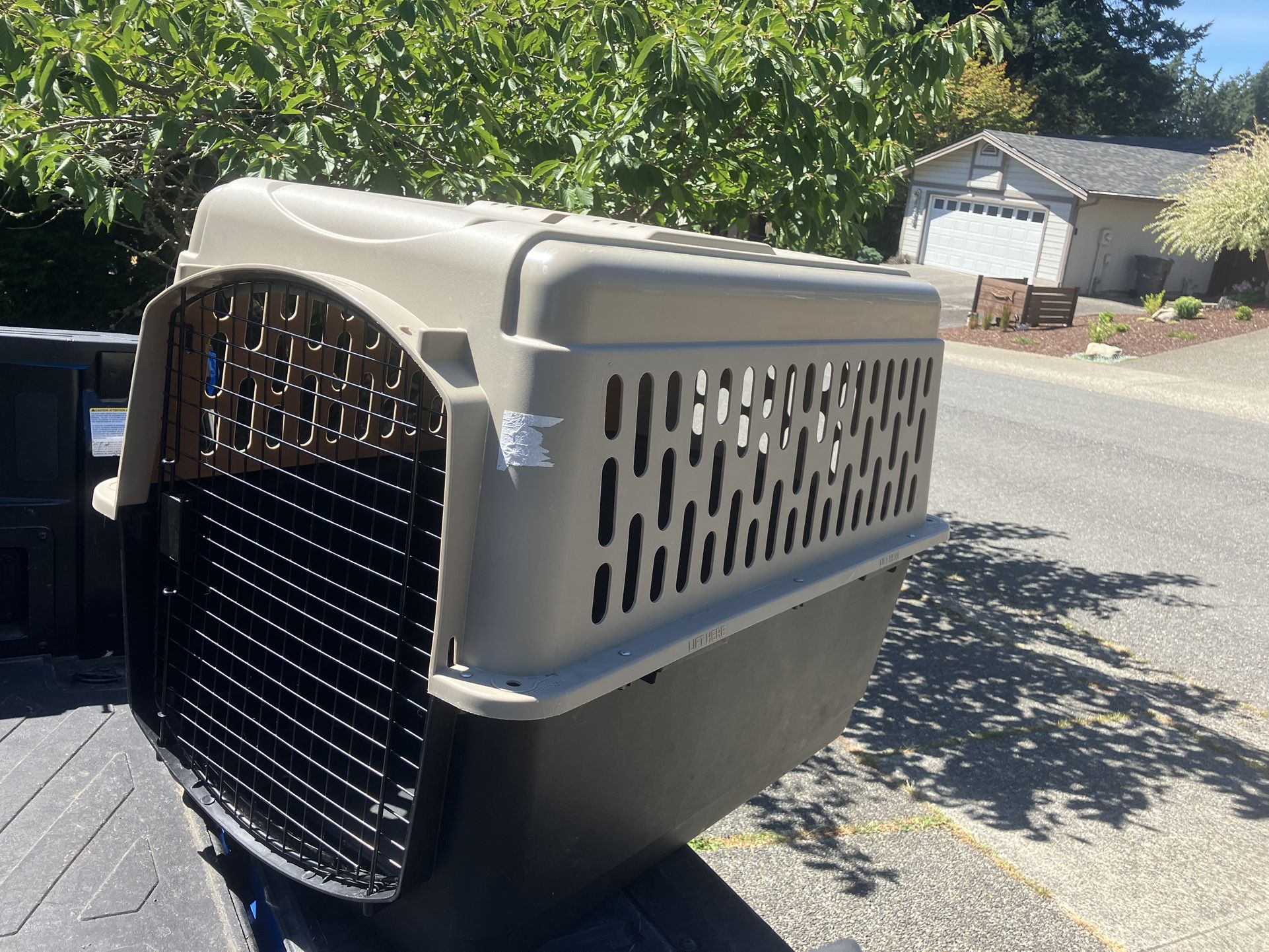 XL Dog Kennel Crate Carrier Airline Approved like New 40” L by 28 W by 30 High