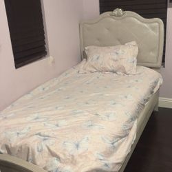 twin bed with mattress