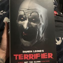 Neca Terrifier Art The Clown Ultimate Action Figure