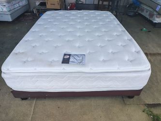 Cama queen size 🌹