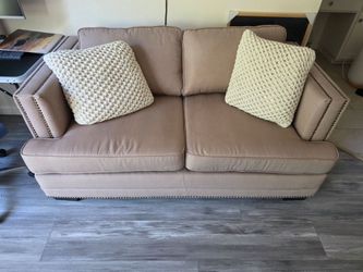 Beige Loveseat Sofa with Nailhead Trim – Great Condition