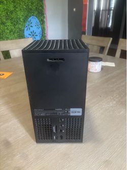 Xbox Series X 1TB + 2 Controllers + All Cords