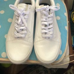 VANS  Shoes. Size. 11