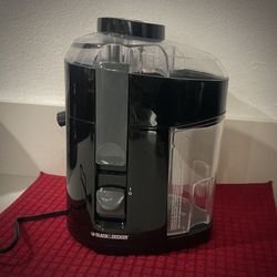 BLACK+DECKER Fruit and Vegetable Juice Extractor, Black