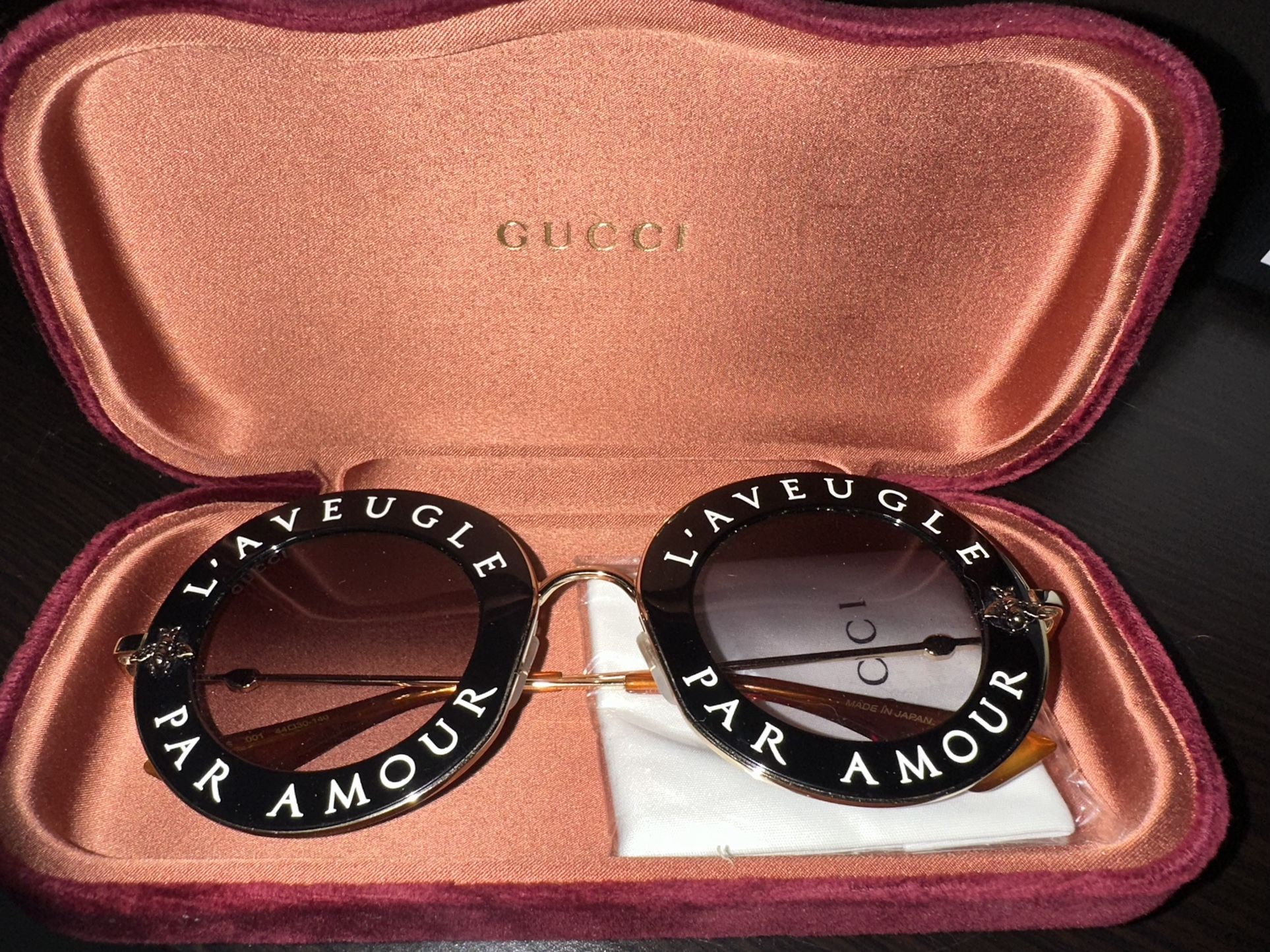 Gucci sunglasses unisex 