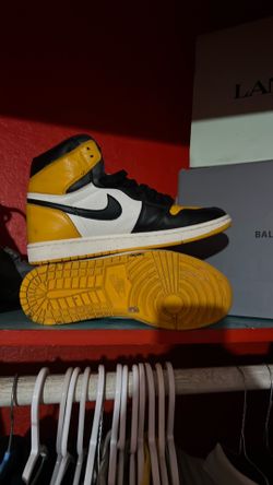 Air Jordan 1 High OG “Pollen” Size 10– Great Condition