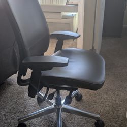 Steelcase Amia Leather Chair 