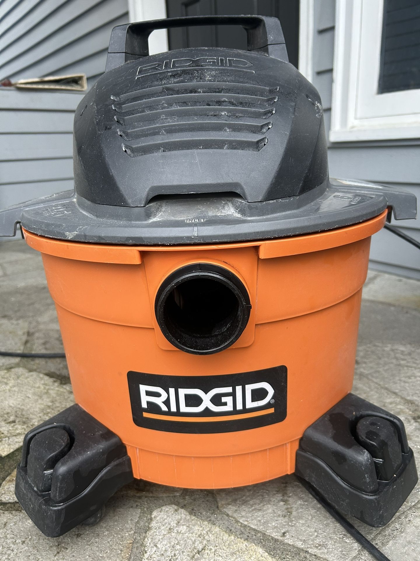 Ridgid Shop Vac with Filters