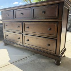 Wood Dresser