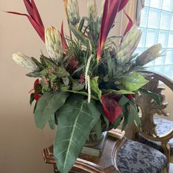 Floral Arrangement Decor 