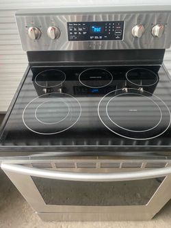 Beautiful stove no issues working great $320
