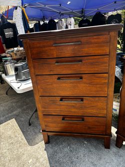 5-Drawer Wooden Chest Dresser solid wood