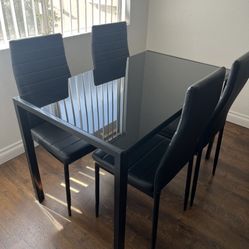 Modern 5-Piece Kitchen Table