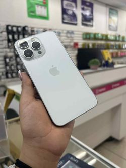 IPhone 13 Pro 256GB UNLOCKED 