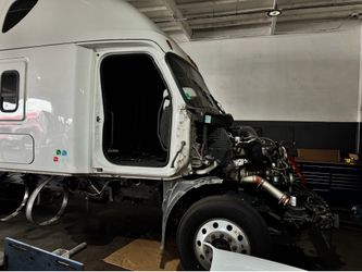Freightliner Cascadia Scrap