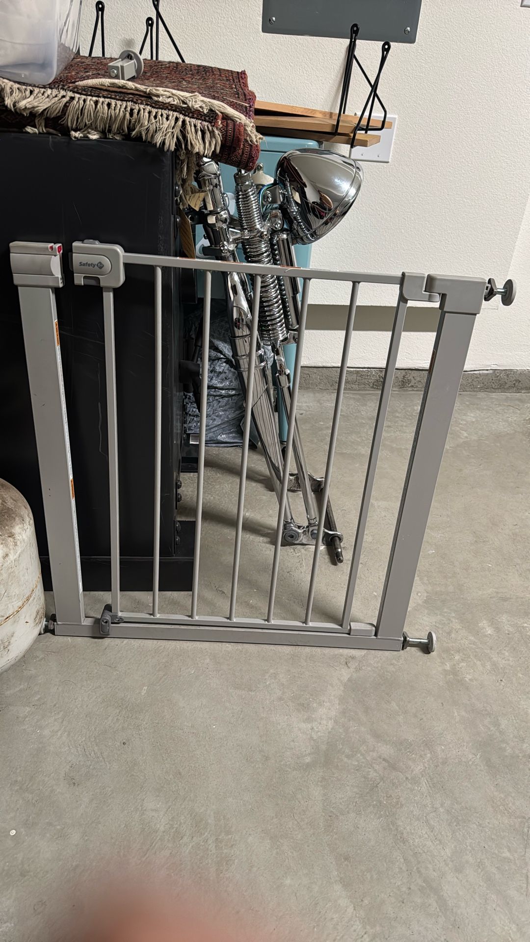 Baby Gate $25