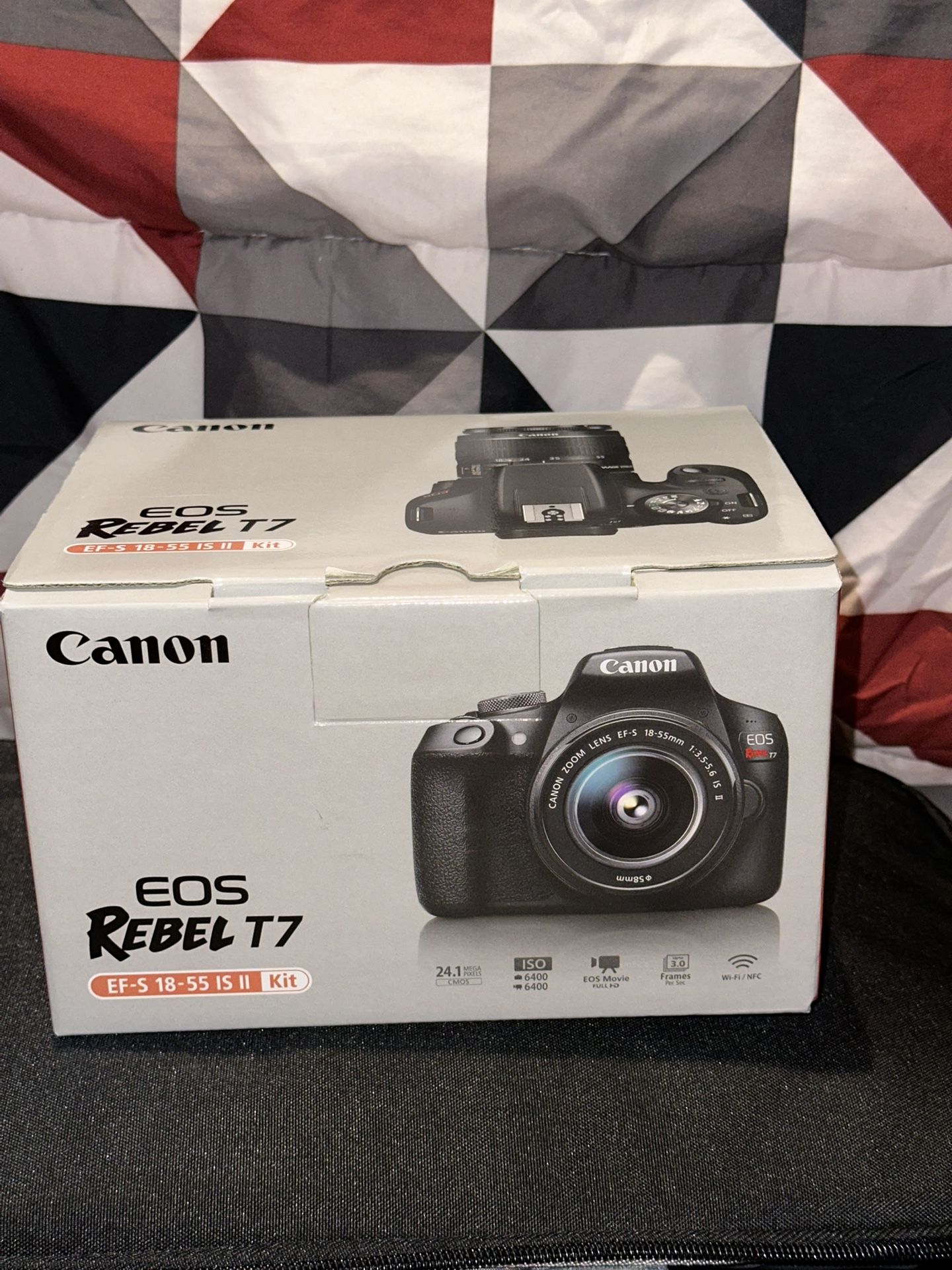 Cannon EOS Rebel T7