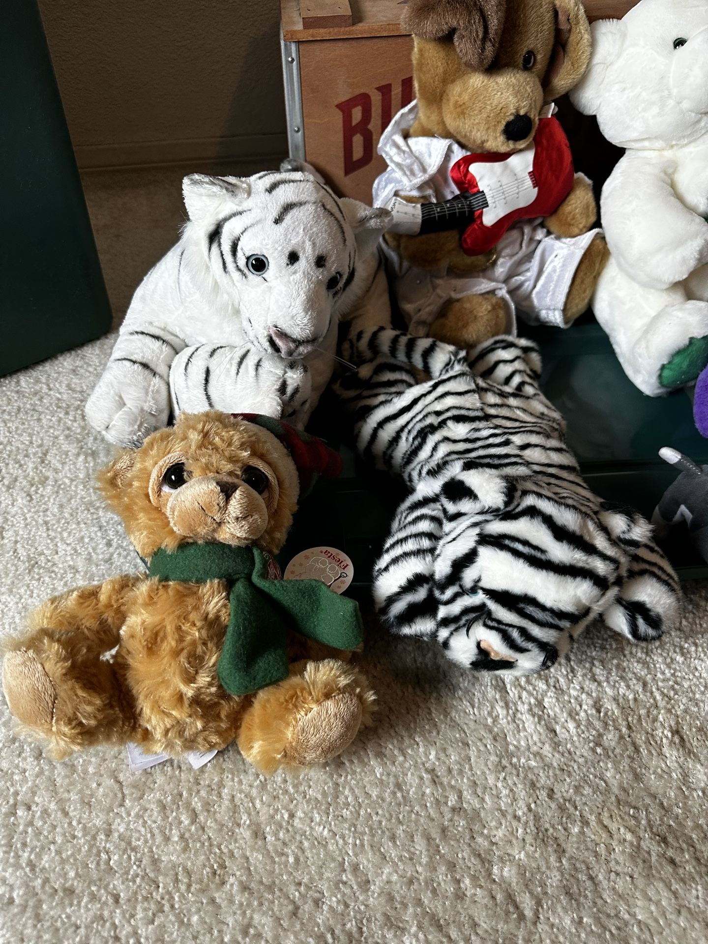 Miscellaneous stuffed animals from the circus, Barnum & Bailey Stuffed