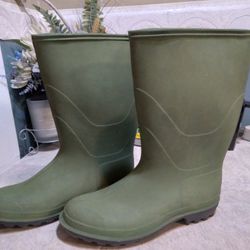 New Rain Boots Size 8