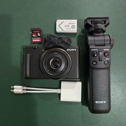 Sony ZV-1F Video Camera + Extras!!