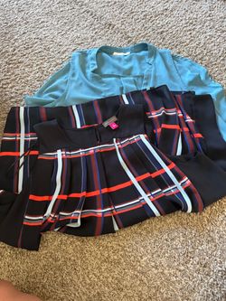 2 Women’s Sleeveless Tops Size Small