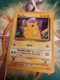 Vintage Pikachu Base Set Pokémon Card