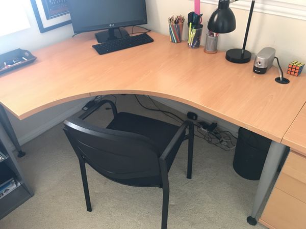 Corner Desk And Chair For Sale In Coppell Tx Offerup