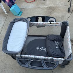 Baby Crib 