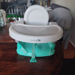 Deluxe Comfort Folding Booster Seat 
