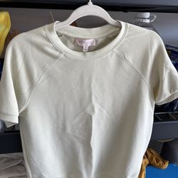 *Women’s Clothes*