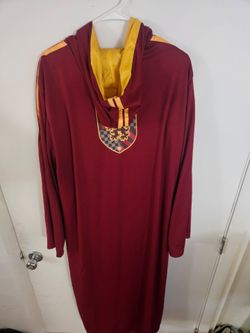 Gryffindor cape, size L.