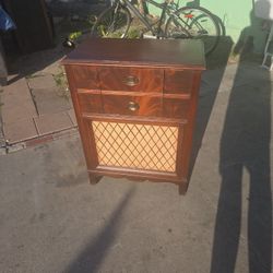 Antique Silvertone Radio