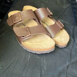 *BRAND NEW!* Birkenstock Sandals (W8/M6)